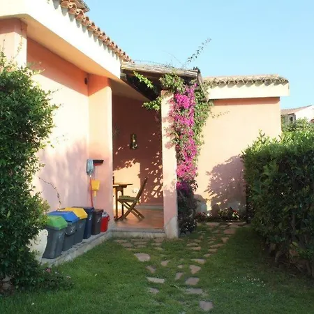 Casa Vacanze - Bilocale Con Piscina E Giardino *