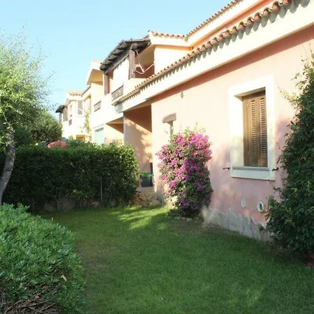 Casa Vacanze - Bilocale Con Piscina E Giardino Apartment *