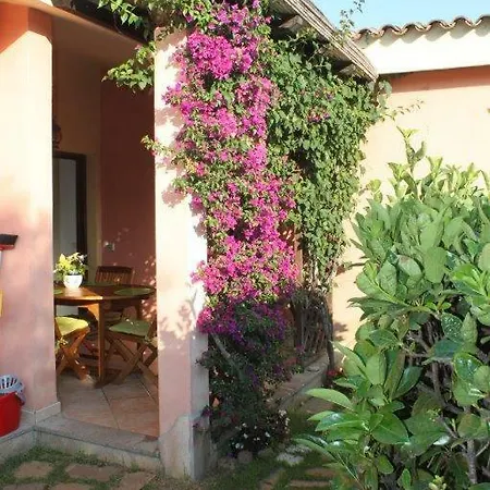 Casa Vacanze - Bilocale Con Piscina E Giardino *