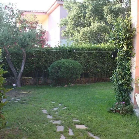 Casa Vacanze - Bilocale Con Piscina E Giardino * Murta Maria